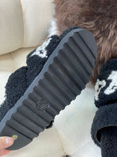 Load image into Gallery viewer, Louis Vuitton Paseo Flat Comfort  Mule
