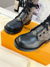Load image into Gallery viewer, Louis Vuitton Metropolis Flat Ranger Boots

