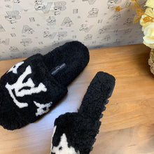 Load image into Gallery viewer, Louis Vuitton Magnetic Mule
