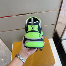 Load image into Gallery viewer, Louis Vuitton Runner Tatic Sneakers
