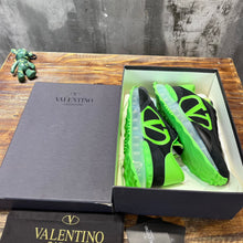 Load image into Gallery viewer, Valentino Netrunner Sneakers
