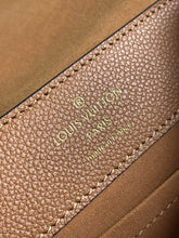 Load image into Gallery viewer, Louis Vuitton LockMe Ever BB Bag
