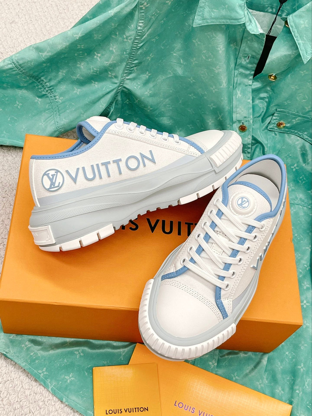 Louis Vuitton Squad Sneakers