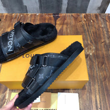 Load image into Gallery viewer, Louis Vuitton Slide
