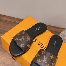 Load image into Gallery viewer, Louis Vuitton Lock it flat Mule
