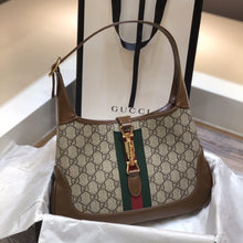 Load image into Gallery viewer, Gucci Jackie 1961 Small Shoulder Bag - LUXURY KLOZETT
