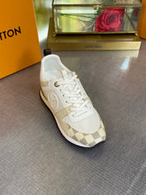 Load image into Gallery viewer, Louis Vuitton Run a way Sneakers
