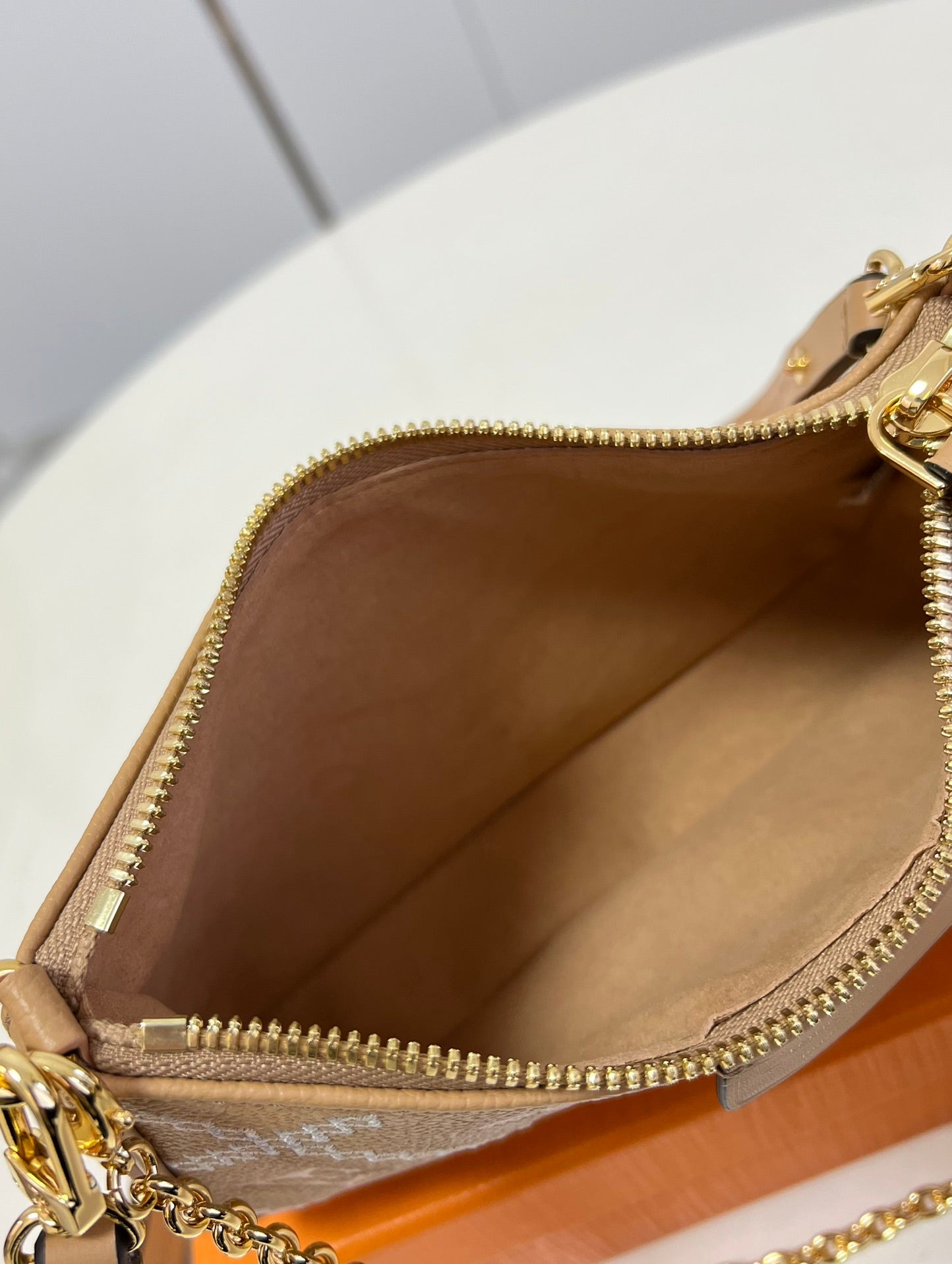 Túi Nữ Louis Vuitton Easy Pouch On Strap Monogram M81066 – LUXITY
