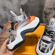 Load image into Gallery viewer, Louis Vuitton Archlight 2.0 Platform Sneakers
