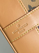 Load image into Gallery viewer, Louis Vuitton Randonee Messenger
