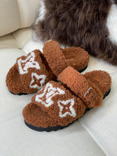Load image into Gallery viewer, Louis Vuitton Paseo Flat Comfort  Mule
