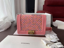 Load image into Gallery viewer, Chanel Boy Handbag - LUXURY KLOZETT
