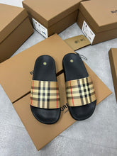 Load image into Gallery viewer, Burberry Men Slides
