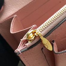 Load image into Gallery viewer, Louis Vuitton Vavin Chain Wallet
