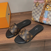 Load image into Gallery viewer, Louis Vuitton Lock it flat Mule
