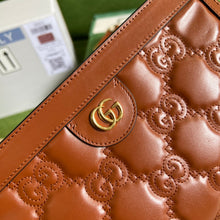 Load image into Gallery viewer, Gucci GG  Matelasse Leather Shoulder Bag
