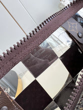 Load image into Gallery viewer, Louis Vuitton keepall Boudouliere Bag 50
