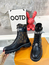 Load image into Gallery viewer, Louis Vuitton Territory Flat Ranger Boots
