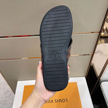 Load image into Gallery viewer, Louis Vuitton Men Slippers
