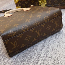 Load image into Gallery viewer, Louis Vuitton Sac Plat BB Bag
