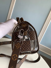 Load image into Gallery viewer, Louis Vuitton Keepall Bag 25
