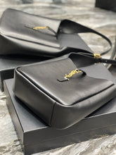 Load image into Gallery viewer, YSL LE 5 À 7 SOFT SMALL HOBO BAG IN SMOOTH LEATHER
