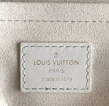 Load image into Gallery viewer, Louis Vuitton New Wave Chain Bag
