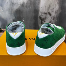 Load image into Gallery viewer, Louis Vuitton Resort Sneakers
