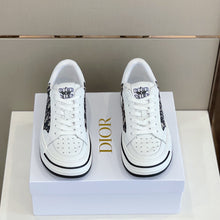 Load image into Gallery viewer, Christian Dior D Freeway  Sneakers
