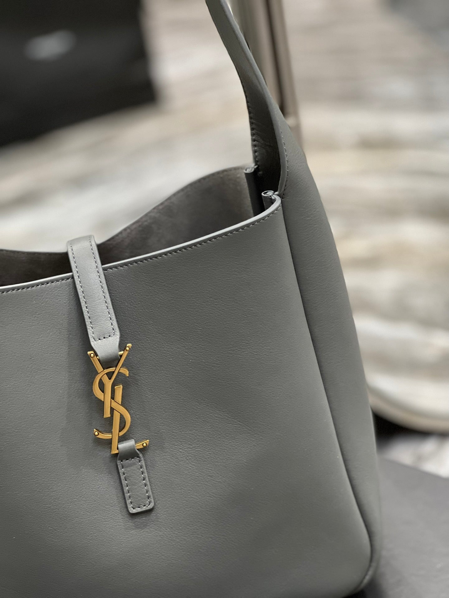 Something similar to the YSL le 5 à 7 soft hobo? I like the size and  slouchiness of the bag but not a fan of the YSL logo. Does anyone know  anything