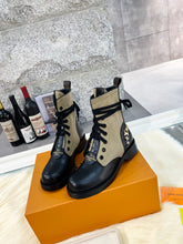 Load image into Gallery viewer, Louis Vuitton Metropolis Flat Ranger Boots
