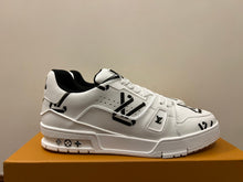 Load image into Gallery viewer, Louis Vuitton Trainer Sneakers
