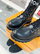 Load image into Gallery viewer, Louis Vuitton Territory Flat Ranger Boots
