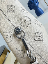Load image into Gallery viewer, Louis Vuitton Why Knot MM Bag
