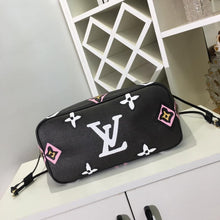 Load image into Gallery viewer, Louis Vuitton Neverfull MM Bag
