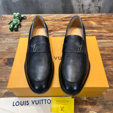 Load image into Gallery viewer, Louis Vuitton Loafer
