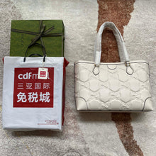Load image into Gallery viewer, Gucci GG Matelasse Leather Medium Tote Bag
