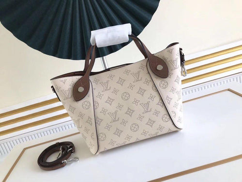 Louis Vuitton Hina PM Bag - LUXURY KLOZETT