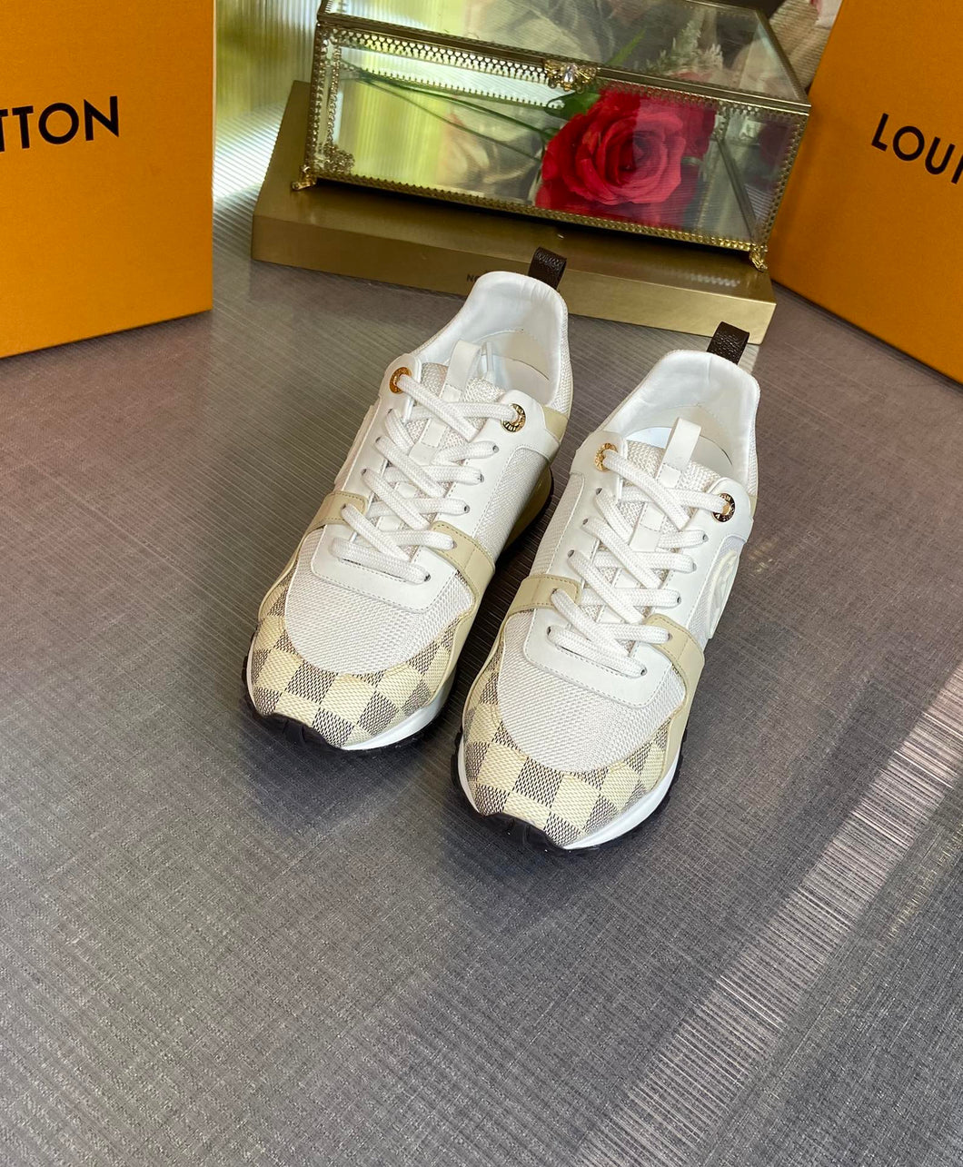 Louis Vuitton Run a way Sneakers