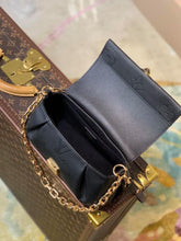 Load image into Gallery viewer, Louis Vuitton Favorite Bag
