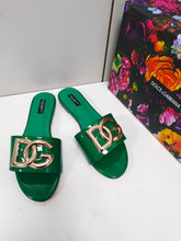 Load image into Gallery viewer, Dolce &amp; Gabbana Polished Calfskin Sliders with DG logo
