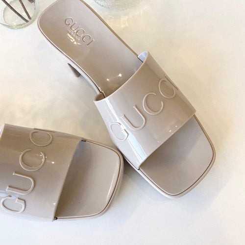 Gucci Rubber Slide Sandal - LUXURY KLOZETT