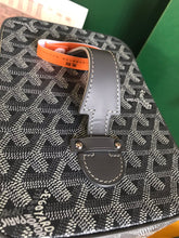 Load image into Gallery viewer, Goyard Muse Vanity Case Bag
