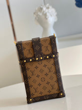 Load image into Gallery viewer, Louis Vuitton Vertical Trunk Pochette Bag
