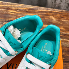 Load image into Gallery viewer, Louis Vuitton Frontrow Sneakers
