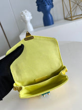 Load image into Gallery viewer, Louis Vuitton Micro Metis Bag

