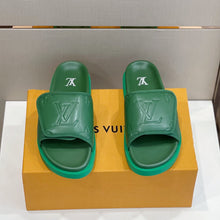 Load image into Gallery viewer, Louis Vuitton Miami Mule (Men Slippers)
