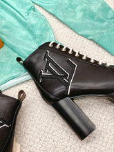 Load image into Gallery viewer, Louis Vuitton Star Trail Ankle Boots
