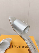 Load image into Gallery viewer, Louis Vuitton Shake Flat Mule
