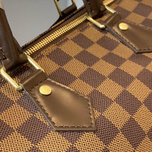 Load image into Gallery viewer, Louis Vuitton Speedy 30 Bag - LUXURY KLOZETT
